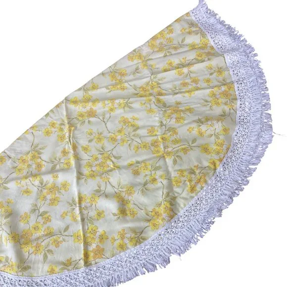 Vintage Handmade Yellow Floral Tablecloth Crochet Edge Fringe 64" Round Spring - Picture 8 of 9
